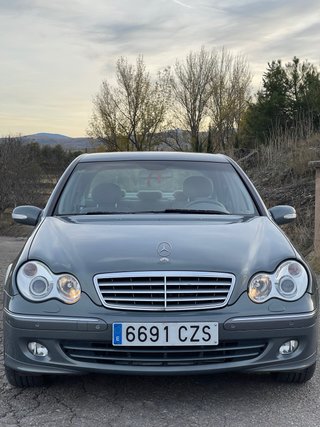 Mercedes-Benz Clase C 2005