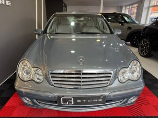 Mercedes-Benz Clase C 2005