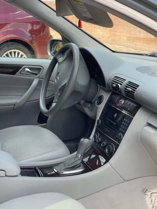 Mercedes-Benz Clase C 2005