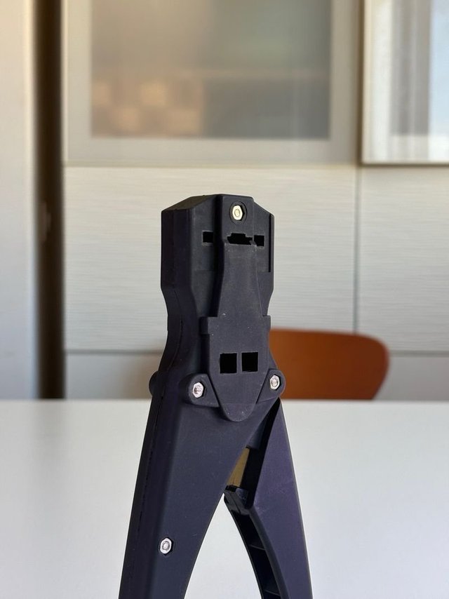 Crimpadora Metronic RJ45/RJ11