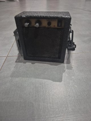 Amplificador de guitarra + cable