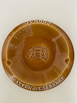Cenicero antiguo de publicidad en muy buen estado