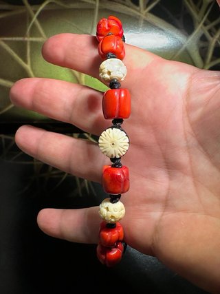 Pulsera ajustable hombre cuentas talladas