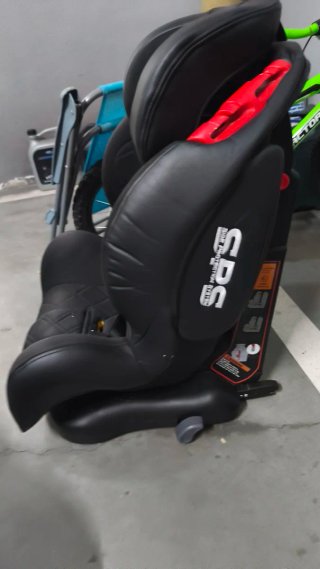 Silla de coche negra