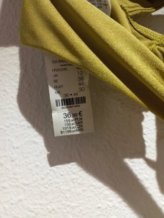 Bikini Etam con detalles metal nuevo con etiqueta