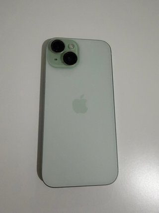 iPhone 15 Verde 256GB - Como Nuevo