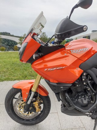 Triumph Tiger 1050 Naranja