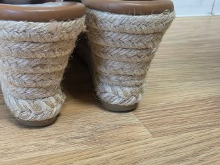 Sandalias cuña doradas Viguera Talla 38