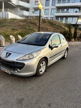 Peugeot 207 . Etiqueta C