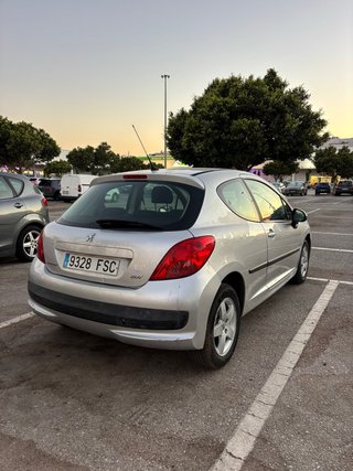 Peugeot 207 . Etiqueta C