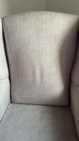 Sillón de lactancia gris mecedora