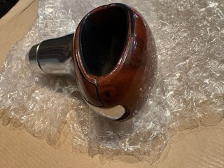 Maneta pomo madera