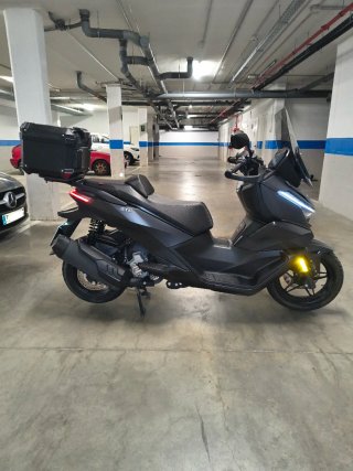 VOGE SR3 244cc Maxi Scooter Negra + extras