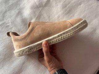 Alpargatas de ante beige con triple costura