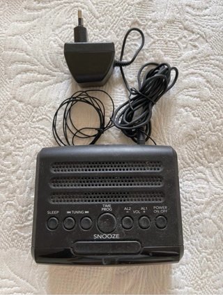 Radio despertador Sunstech RDS5U FM doble alarma