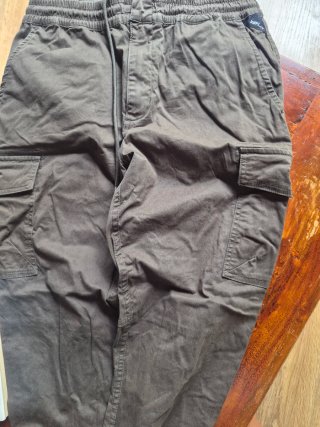 Pantalón cargo Replay Sarga Verde Oliva