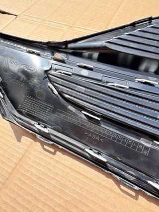 Rejilla Paragolpes Ford Focus ST-Line Derecha