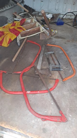 Lote de sierras manuales negociables