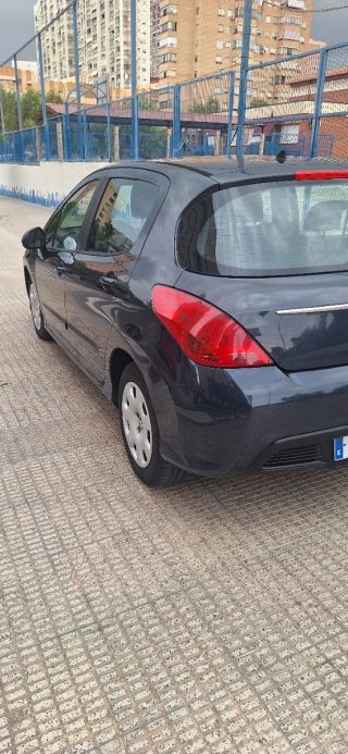 Peugeot 308 2011