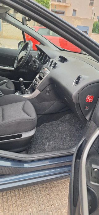 Peugeot 308 2011