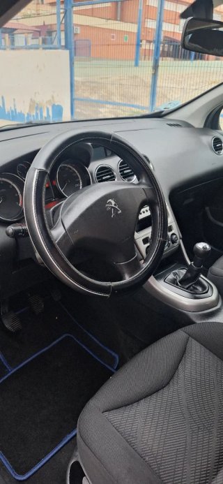 Peugeot 308 2011
