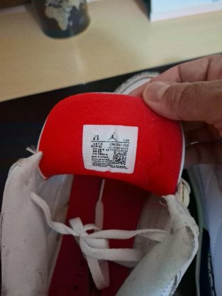 Zapatillas Jordan 3 Blancas y Rojas