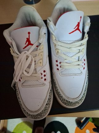 Zapatillas Jordan 3 Blancas y Rojas
