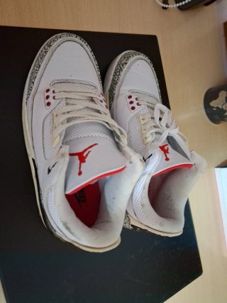 Zapatillas Jordan 3 Blancas y Rojas