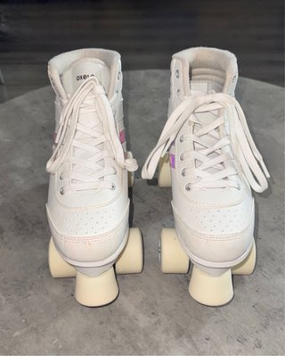 Patines 4 ruedas talla 38 + protecciones + mochila
