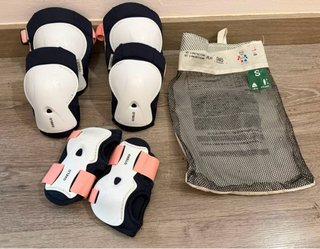 Patines 4 ruedas talla 38 + protecciones + mochila