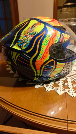 AGV K-3 SV Valentino Rossi Five Continents