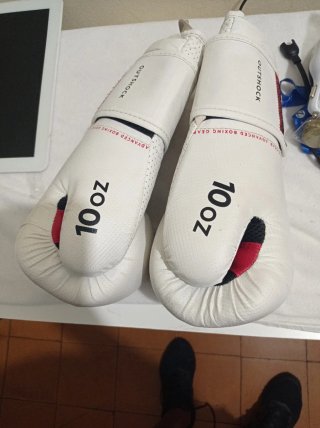 Guantes de Boxeo Outshock Blancos 10oz