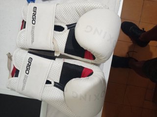 Guantes de Boxeo Outshock Blancos 10oz