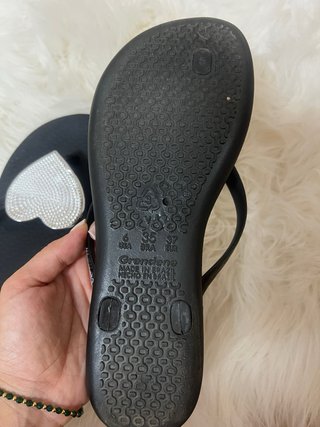 Sandalias Ipanema Negras Corazón Plata