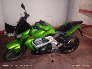 Kawasaki Z750 Verde