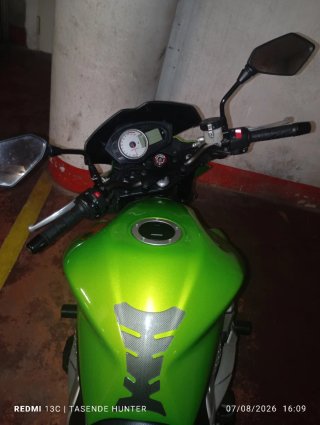Kawasaki Z750 Verde
