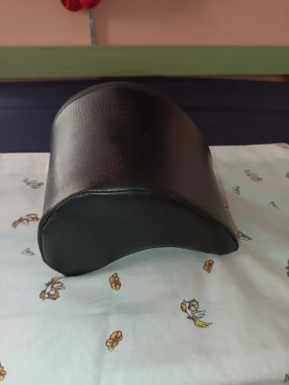 Cuscino rialzo gamba chitarra
