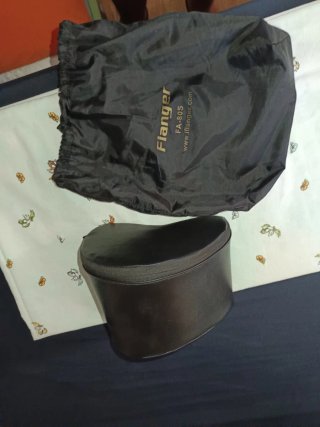 Cuscino rialzo gamba chitarra