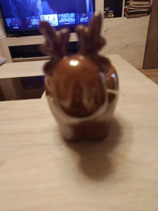 Figura Reno Porcelana Marrón