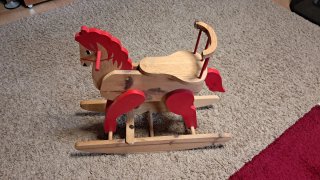 Caballito de madera para niños