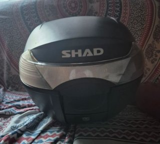 Baúl Shad SH33 Negro