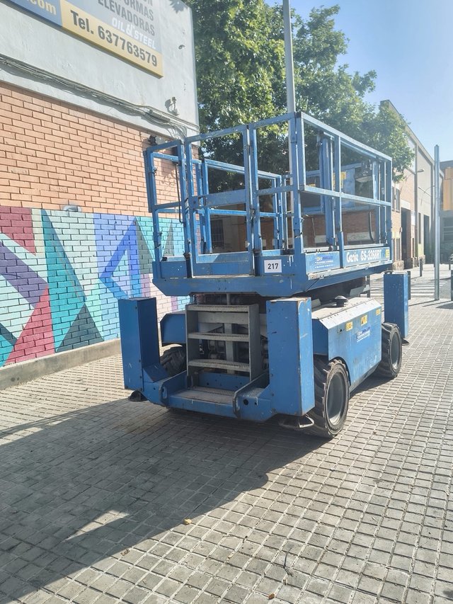 Plataforma Genie GS-3268 RT