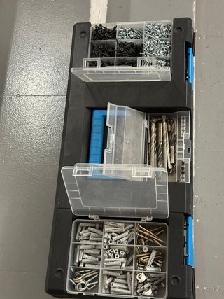 Caja de herramientas con accesorios
