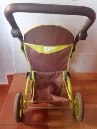 Coche de muñecas plegable