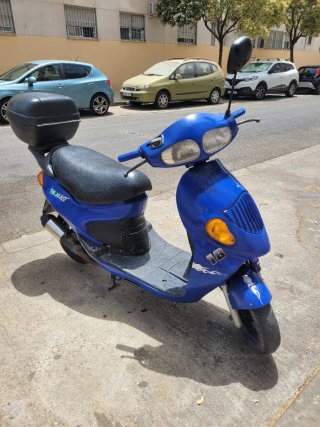 Ciclomotor Daelim Message 50 Azul