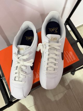Nike Cortez Blancas y Azul Marino