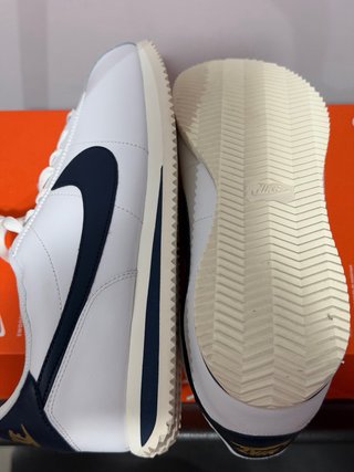 Nike Cortez Blancas y Azul Marino
