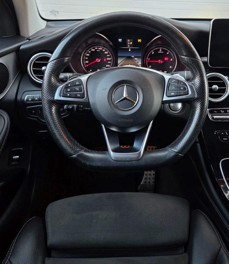 Mercedes-Benz GLC 2017, foto 8