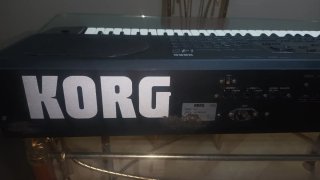 Teclado Korg i4S Interactive Music Workstation