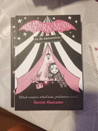 Libros de Isadora Moom